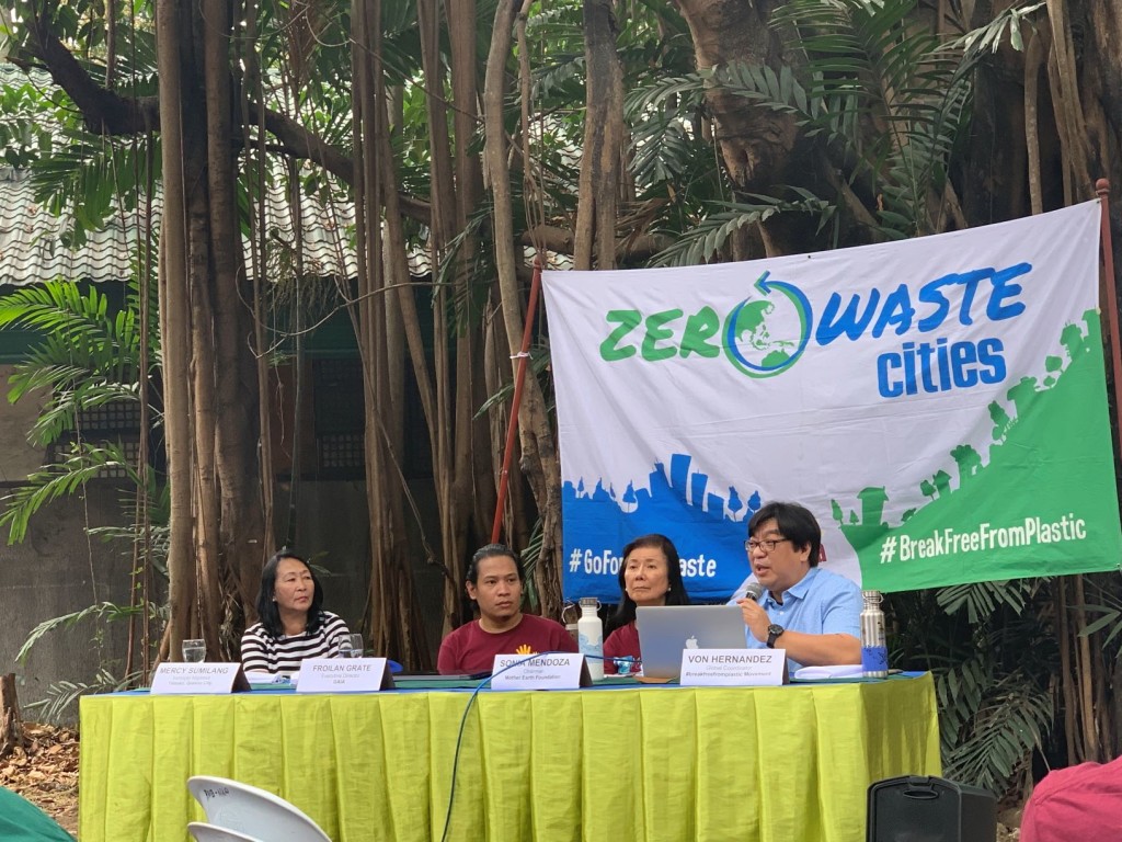 Civil society organizations presents the  waste assessment and brand audits to help Philippine cities fight plastic pollution. credit: IVAbano